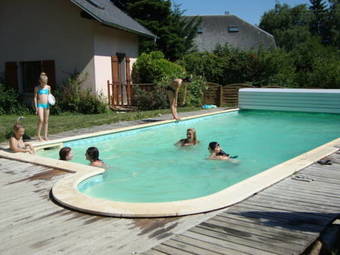 Cabane Perch�e De L'or�e Des Bornes
