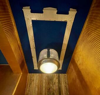 Haraburdi� Recyclart Hotel