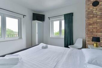 Stone Villa Didovi Snovi With Heated Pool