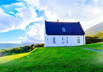 Sea To Summit Cottage