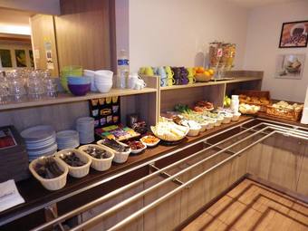 Hotel Balladins Trappes