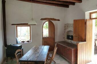 Comfortable Family House Nearby Mirtos