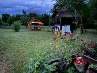 �ri Koma Vend�gh�z