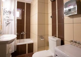 V Luxury Apartment 1