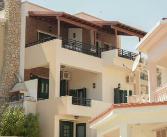 Apartamento Marys Beachfront Villa