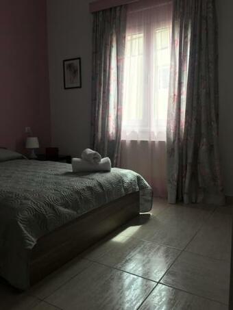 Central Luxury Apartment