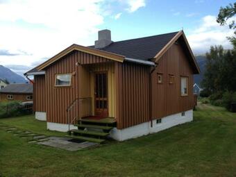Lyngen House