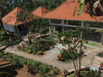 Villa Ara Garden Inn, Accommodation, Yoga Studio & Spa
