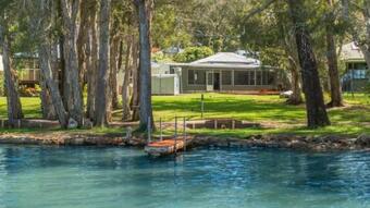 Lake Side Escape West Haven