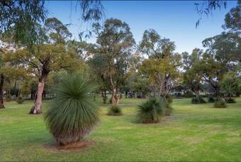 Camellia Cottage - Pet Friendly - Kwinana