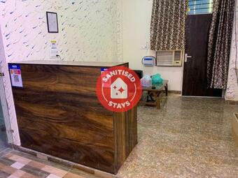 Oyo 87598 Hotel Daimond