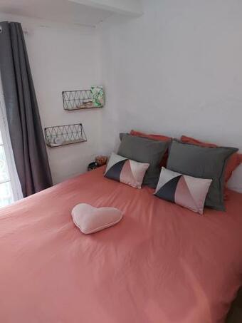 Maison De Vacances � Rasigu�res