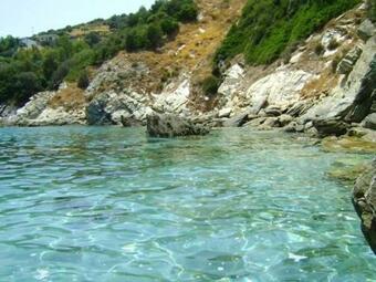 Architectural Gem, Seafront Villa - Private Pool