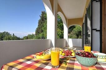 Lotza House