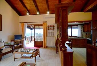 Yolandas' House - Charming Village Apartment