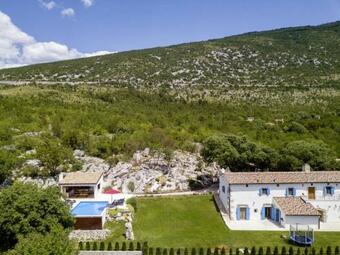 Villa Elia In Nova Vas - Haus F�r 8-10 Personen