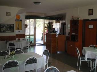 Hostal Golf �tterem �s Panzi�