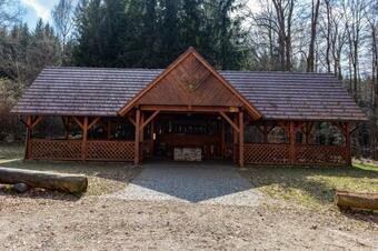 Hostal Chata ?ivec - Restaurace A Ubytov�n�