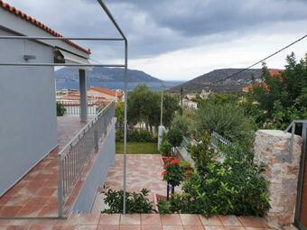 Avlaki Getaway Villa