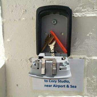 Apartamento Cozy Studio, Near Airport & Sea