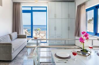 Plori - Molos Apartments