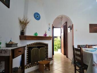 Lionas Seaside Retreat