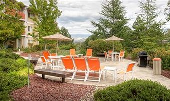 Ashland Hills Hotel & Suites