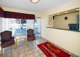 Econo Lodge East Staunton