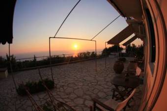 Iliobasilema Studios And Apartment