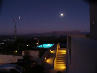 Luxurious Panoramic View Villa