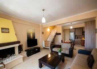 Almondtree House Exanthia