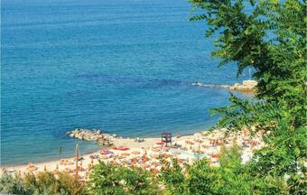 Beautiful Home In Ponzano Di Fermo With Jacuzzi, Wifi And 4 Bedrooms