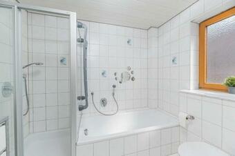 Plain And Cozy Apartment Nearby T�bingen