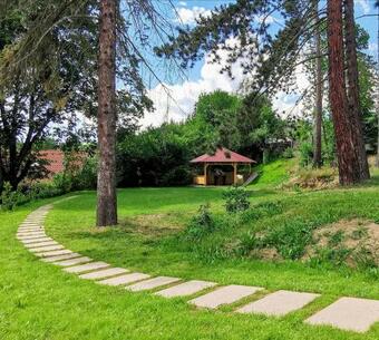 Hostal Penzion Harmony Resort Javorn�k