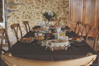 Hostal Maison D'h�tes Le Courty