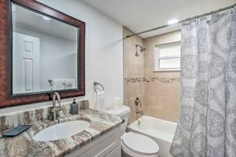 Beautiful Holiday Getaway With Furnished Lanai!