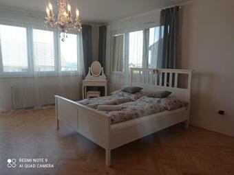 Ubytov�n� V Soukrom� U Jaru?ky Na Morav?