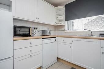 Spacious 3 Bedroom House!free Packing!free Wifi!