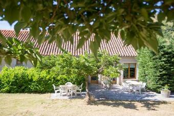 G�tes Du Pont De Calmel