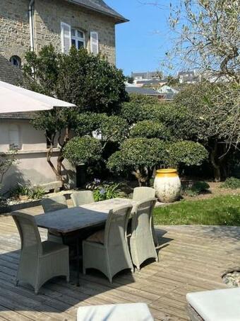 Belle Maison Pieds Dans L'eau, Vue Mer!