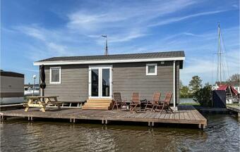 Stunning Home In Breukelen With Wifi And 2 Bedrooms