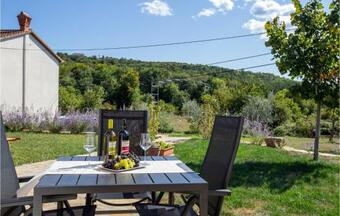 Awesome Home In Gracisce With 1 Bedrooms