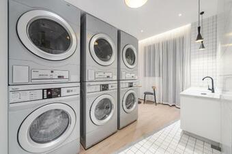 Atour Hotel Lingang New Town