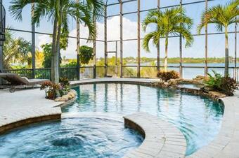 Villa De La Mar At Casey Key