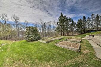 Cozy Colonial Home With Bay Access And Water View