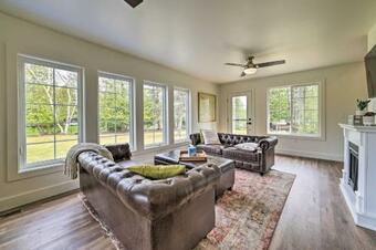 Cabin On Inland Waterway River With Fire Pit!