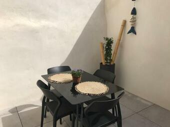 Apartamento Agr�able Maison De Village Avec Garage & Terrasse
