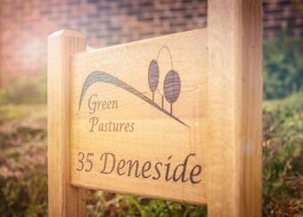 Green Pastures Cottage In South Downs