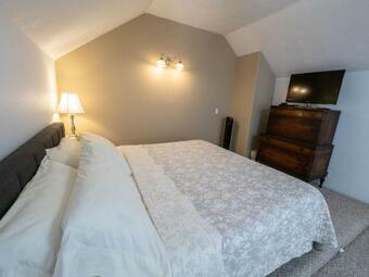 Sierra Mountain Lodge - Yosemite