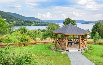 Bjertnes Turistg�rd